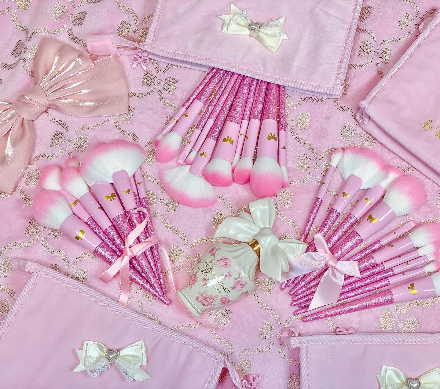 🎀 𝓢𝓹𝓻𝓲𝓷𝓴𝓵𝓮 𝓜𝓮 𝓟𝓲𝓷𝓴🎀