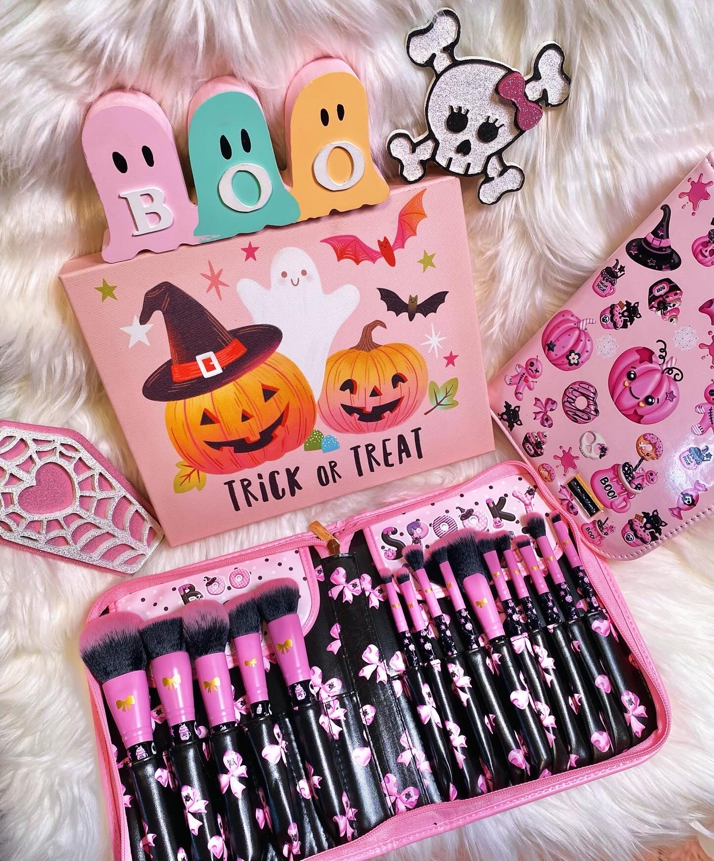 🕷️🎀 𝓣𝓻𝓲𝓬𝓴 𝓸𝓻 𝓣𝓻𝓮𝓪𝓽 🕷️🕸️👻