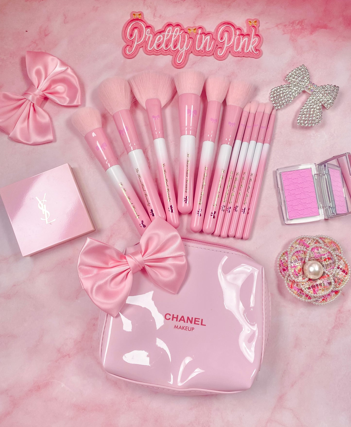 🎀💕𝓟𝓡𝓔𝓣𝓣𝓨 𝓘𝓝 𝓟𝓘𝓝𝓚 𝓶𝓪𝓴𝓮𝓾𝓹 𝓫𝓻𝓾𝓼𝓱 𝓼𝓮𝓽. 💕🎀