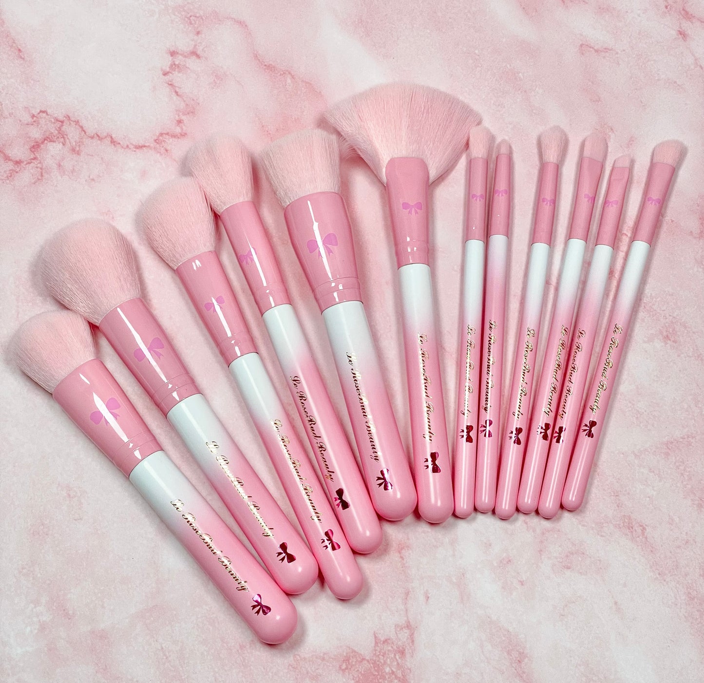 🎀💕𝓟𝓡𝓔𝓣𝓣𝓨 𝓘𝓝 𝓟𝓘𝓝𝓚 𝓶𝓪𝓴𝓮𝓾𝓹 𝓫𝓻𝓾𝓼𝓱 𝓼𝓮𝓽. 💕🎀